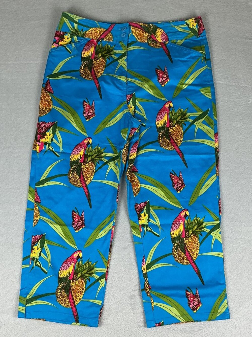 Bill Blass Women's Capris Blue Parrot Tropical Crop Stretch Size 8